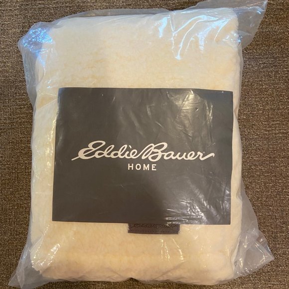 NWT Eddie Bauer Ivory Sherpa Throw - Picture 3 of 5